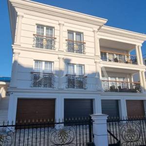 Crikvenica kuća novogradnja  sa 4 garaže