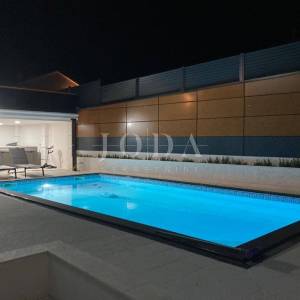 Crikvenica kuća novogradnja  sa 4 garaže