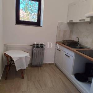 Crikvenica, kuća prvi red do mora