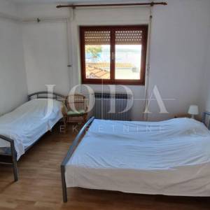 Crikvenica, kuća prvi red do mora