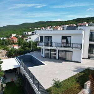 Crikvenica kuća sa bazenom