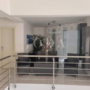 Crikvenica, kuća sa bazenom i lijepim pogledom