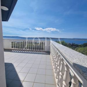 Crikvenica, kuća sa bazenom i lijepim pogledom