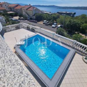 Crikvenica, kuća sa bazenom i lijepim pogledom