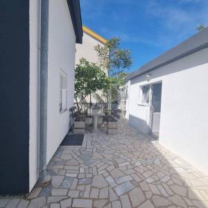 Crikvenica, kuća sa bazenom i lijepim pogledom