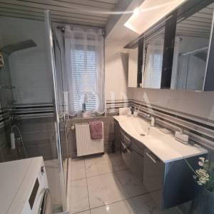 Crikvenica, kuća sa bazenom i lijepim pogledom