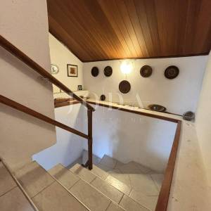 Crikvenica, Kuća sa dva vrta i garažom