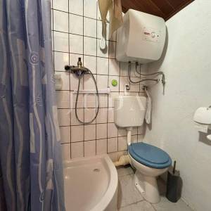 Crikvenica, Kuća sa dva vrta i garažom