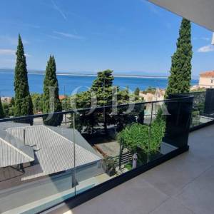 Crikvenica, kuća sa osam apartmana
