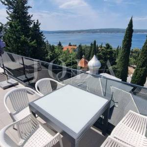 Crikvenica, kuća sa osam apartmana
