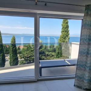 Crikvenica, kuća sa osam apartmana