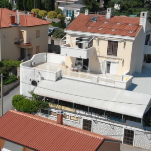 Crikvenica, kuća sa poslovnim prostorom na odličnoj lokaciji