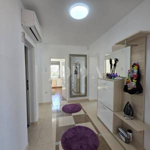 Crikvenica- Kuća sa više apartmana u blizini centra 