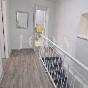 Crikvenica, kuća u centru sa četiri parkirna mjesta