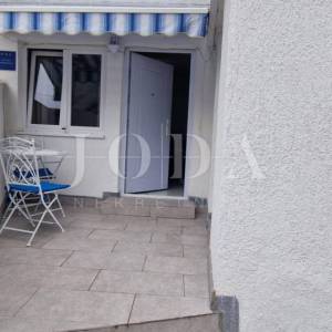 Crikvenica, kuća u centru sa četiri parkirna mjesta