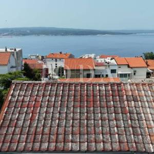 Crikvenica, kuća u nizu na odličnoj lokaciji