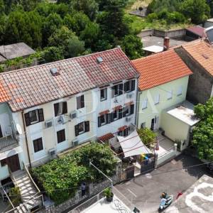 Crikvenica, kuća u nizu na odličnoj lokaciji