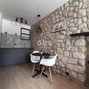 CRIKVENICA - Kuća u nizu, u centru Crikvenice