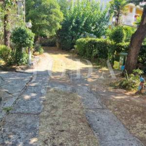 Crikvenica, kuća uz more, idealna prilika za renovaciju u drugom redu