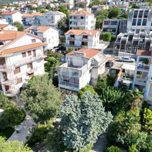 Crikvenica, kuća uz more, idealna prilika za renovaciju u drugom redu