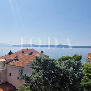 Crikvenica, kuća uz more, idealna prilika za renovaciju u drugom redu