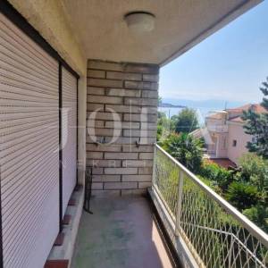 Crikvenica, kuća uz more, idealna prilika za renovaciju u drugom redu