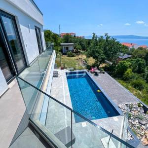 Crikvenica moderna kuća sa bazenom