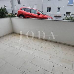 Crikvenica, novogradnja u prizemlju
