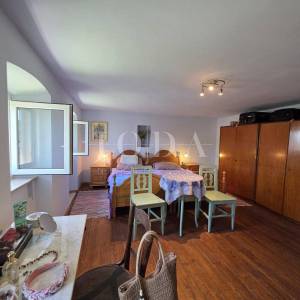 Crikvenica, obnovljena kuća u zaleđu
