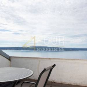 Crikvenica, samostojeća apartmanska kuća s bazenom