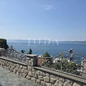Crikvenica, stan 50m od  mora sa prekrasnim pogledom