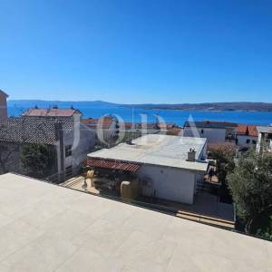 Crikvenica-stan na prvom katu u blizini centra i mora