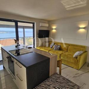 Crikvenica stan sa velikom terasom