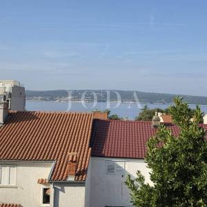 Crikvenica, stan u blizini centra sa parkingom