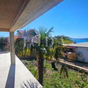 Crikvenica- Stan u prizemlju  u blizini centra 