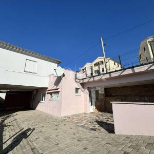 Crikvenica, stan u prizemlju sa 3 parkirna mjesta