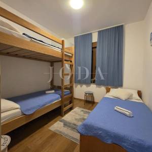 Crikvenica, stan u prizemlju na odličnoj lokaciji