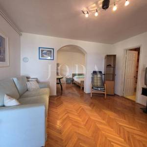 CRIKVENICA, tri stambene jedinice sa okućnicom