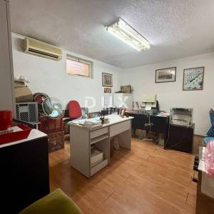 CRIKVENICA, TRIBALJ - Poslovni prostor s projektom za još tri stana!