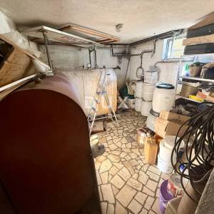 CRIKVENICA, TRIBALJ - Poslovni prostor s projektom za još tri stana!