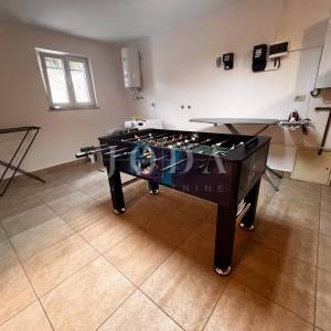 Crikvenica, vila sa bazenom i pogledom na more!