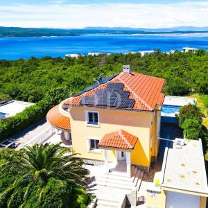 Crikvenica, vila sa bazenom i pogledom na more!