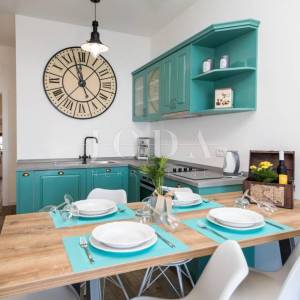 Crni mol apartman 50m od mora