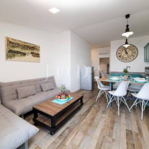 Crni mol apartman 50m od mora