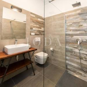 Crni mol apartman 50m od mora