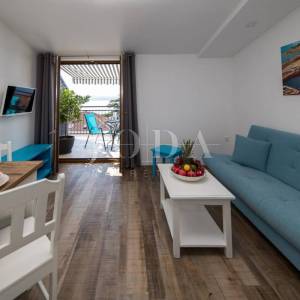 Crni mol apartman 50m od mora