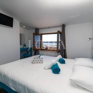 Crni mol apartman 50m od mora