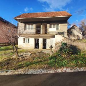 Donja Bistra Obiteljska Kuća 68 m2 +gosp.objekt 20m2/POVOLJNO!