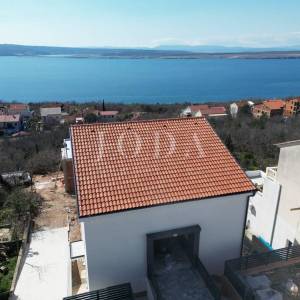 Dramalj dvoetažni apartman u novogradnji