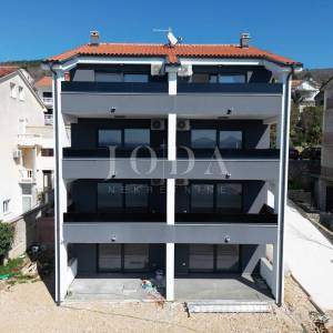 Dramalj dvoetažni apartman u novogradnji